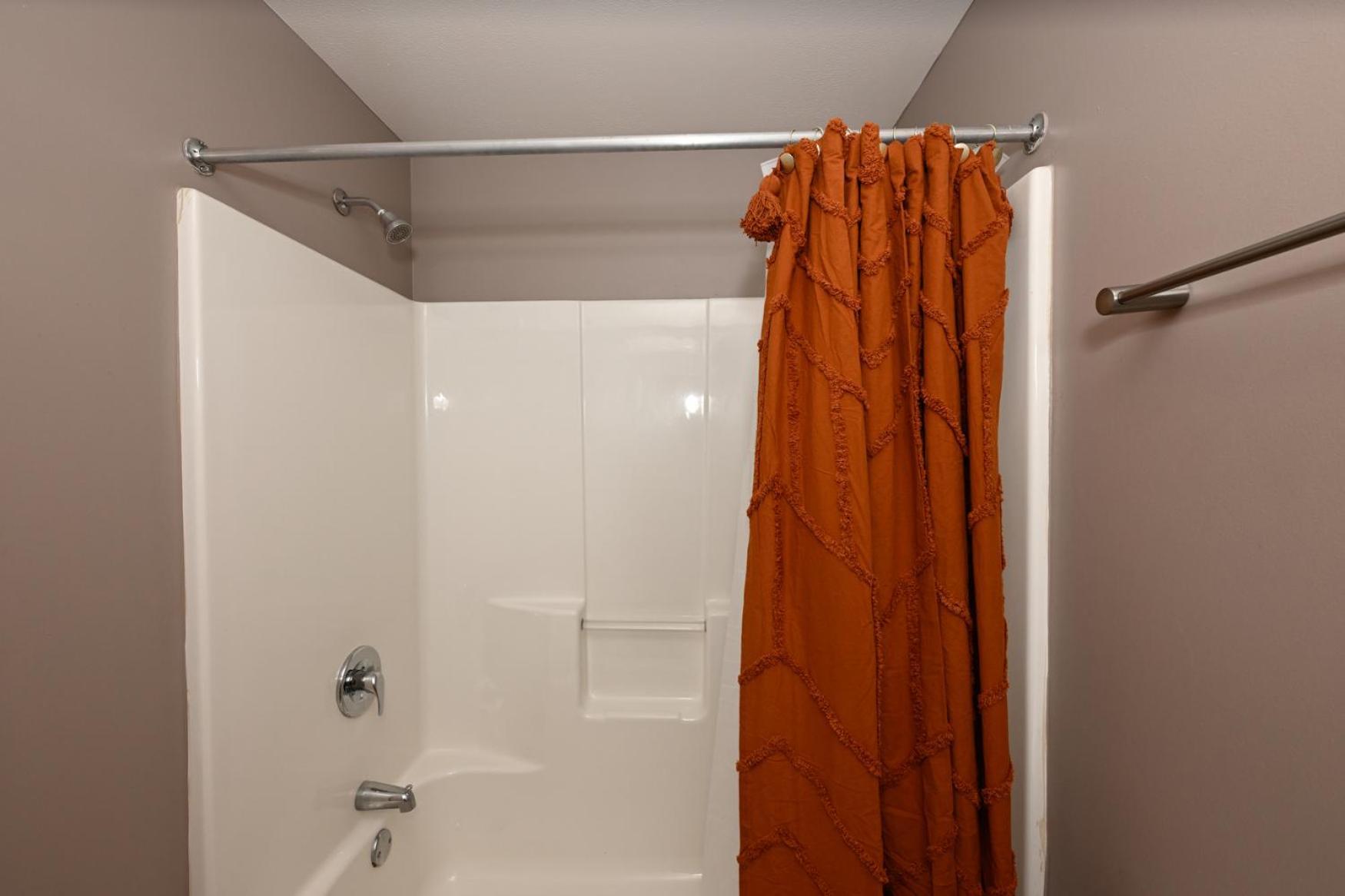 2 Bath Prkg+Gym+Sauna Perk Plaza +30 Day Cleveland Ngoại thất bức ảnh