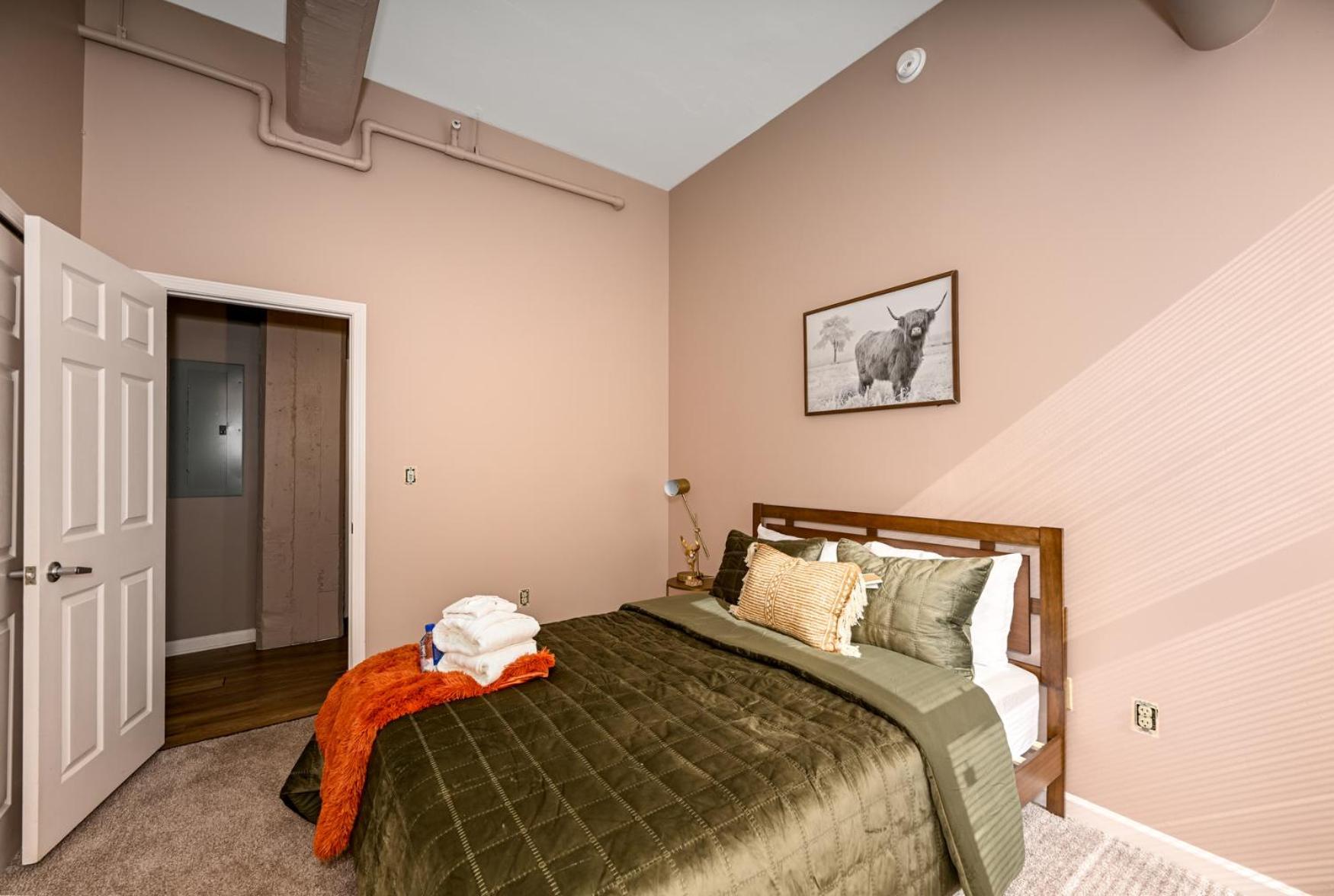 2 Bath Prkg+Gym+Sauna Perk Plaza +30 Day Cleveland Ngoại thất bức ảnh