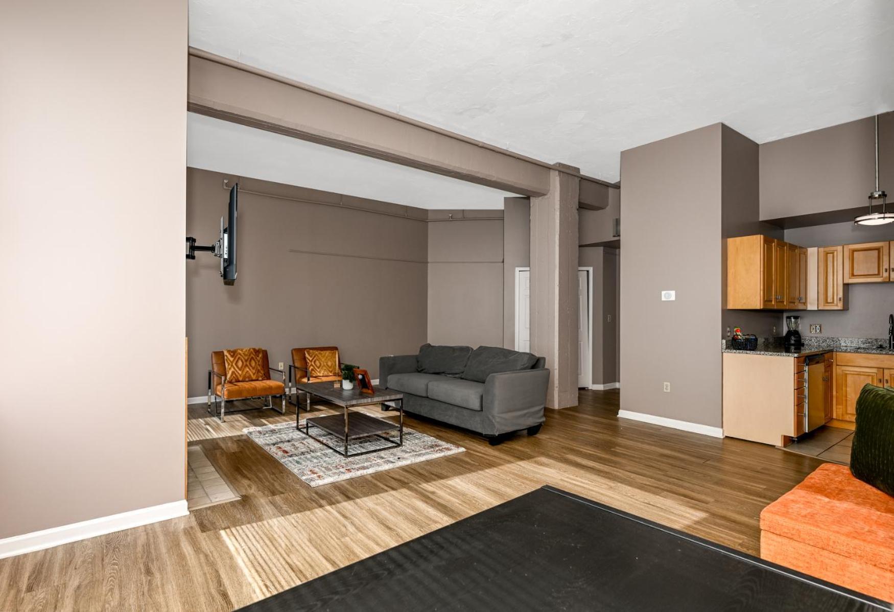 2 Bath Prkg+Gym+Sauna Perk Plaza +30 Day Cleveland Ngoại thất bức ảnh